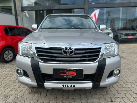 TOYOTA HILUX 2.7 SR 4X2 CD 16V FLEX 4P AUTOMÁTICO TOYOTA HILUX 2.7 SR 4X2 CD 16V FLEX 4P AUTOMÁTICO
